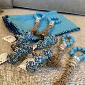Pier 1 Blue Textured Napkin set of four